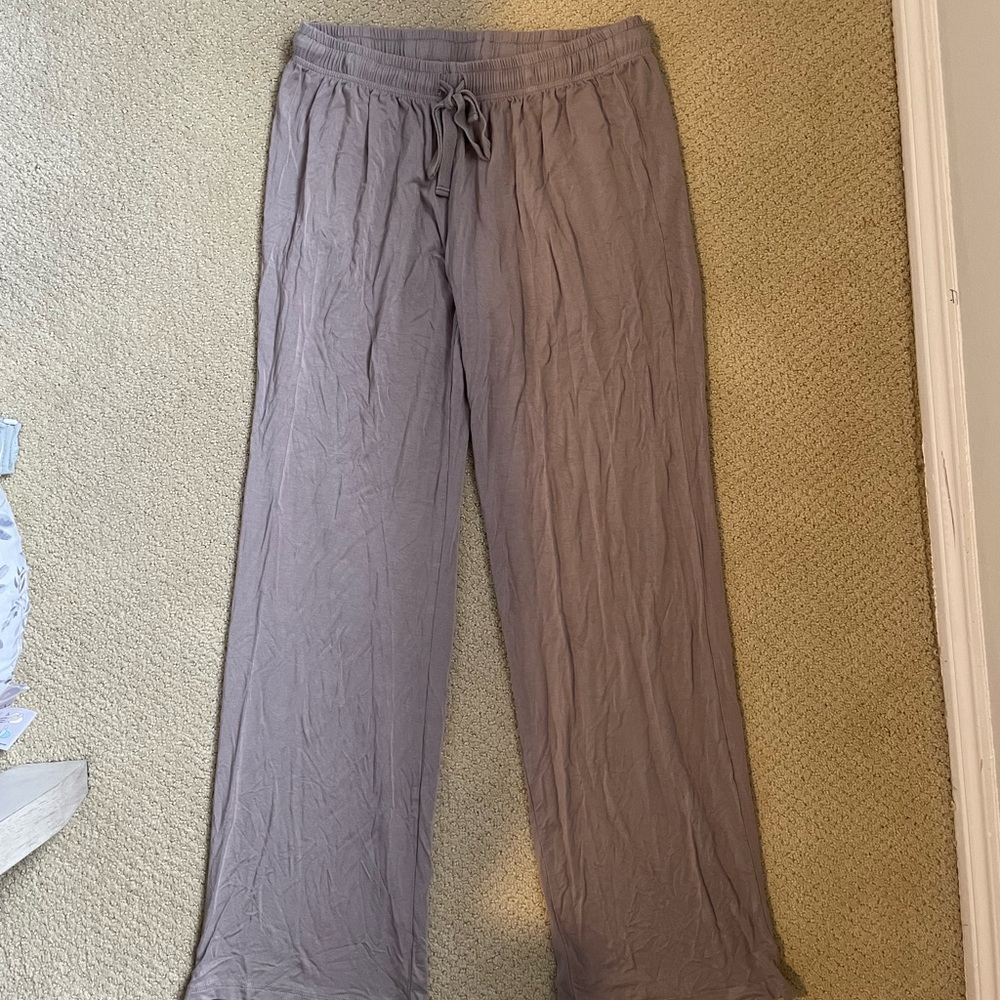 Kyte Baby Womens pants medium in Mushroom